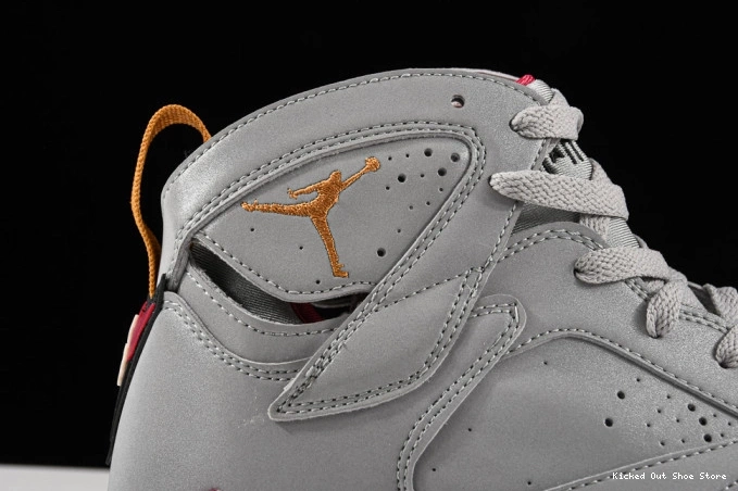 Kick Theory BV6281-006 Air Jordan 7 Reflective Cardinal 0728